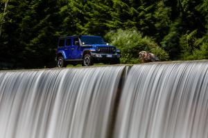 Jeep Wrangler Unlimited Sahara 1941 by Mopar 2019 года